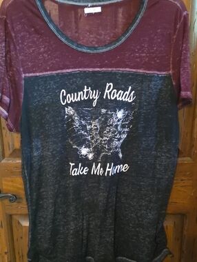 Maurices Two-Tone Black and Burgundy Burnout . Sold in maurice's Size 2w